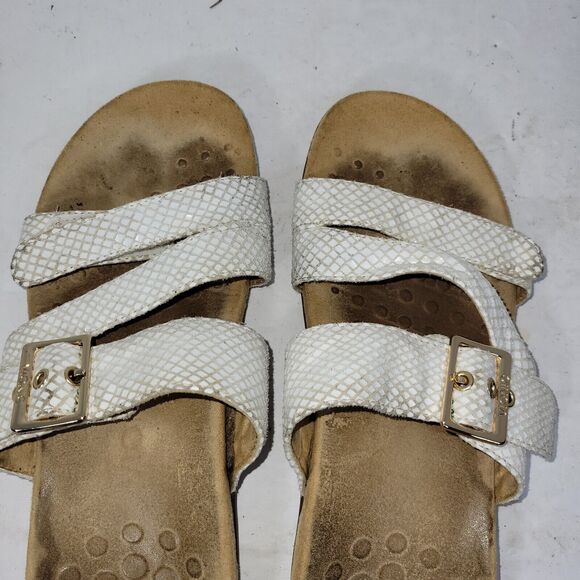 Vionic Sandals Womens Sz 9.5 White Shoes Beach River Pool Outdoors Buckle Strap - Picture 11 of 12